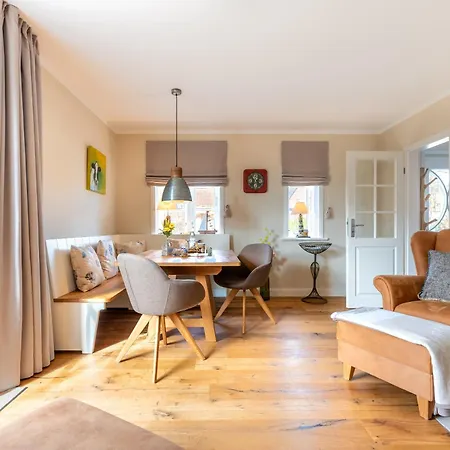 Semesterbostad Friesenlodge Utersum